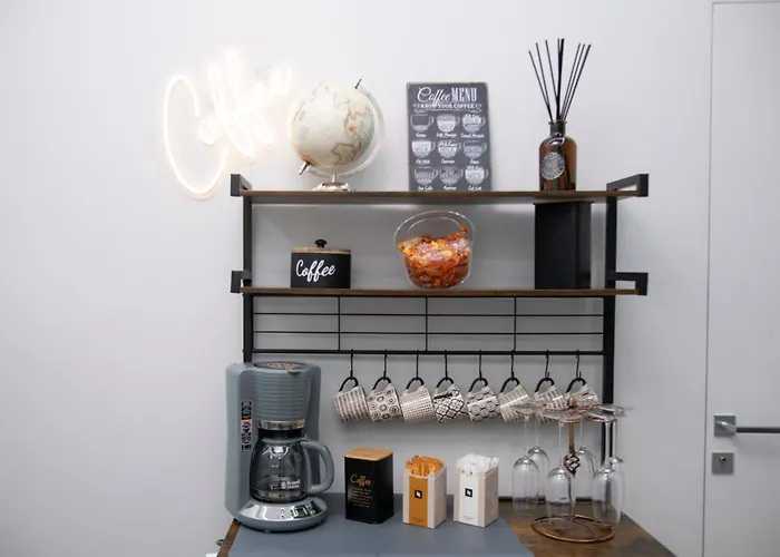 New Luxury Couette-café