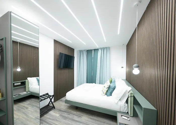 New Luxury Couette-café