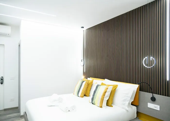 New Luxury Couette-café